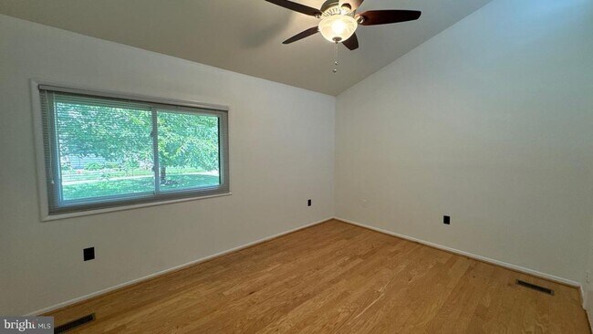 Building Photo - 11235 Snowflake Ct