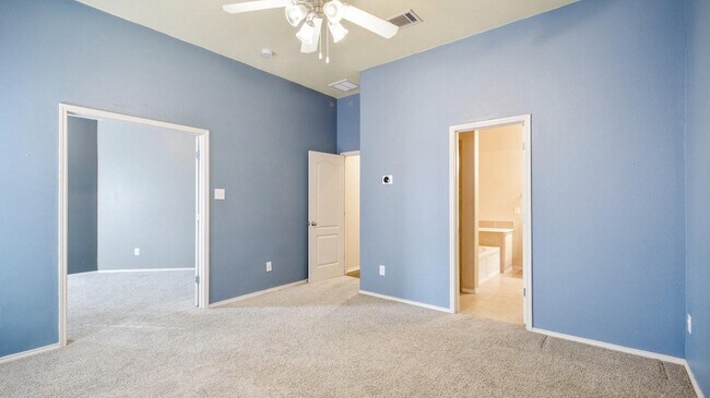 Building Photo - 5209 Bear Valley Dr