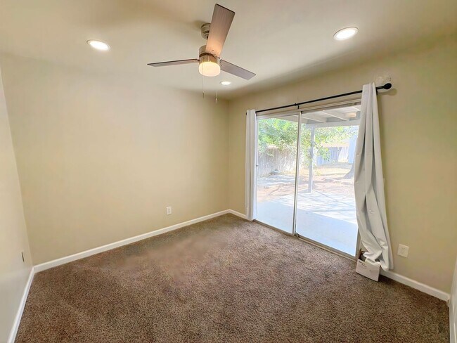 Building Photo - 8186-8188 Zinnia Place