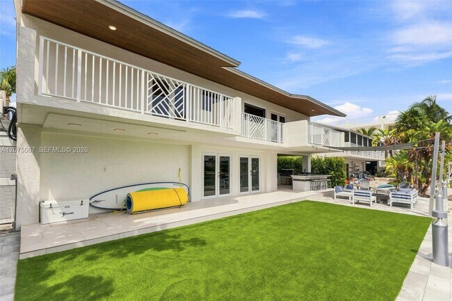 Building Photo - 203 Gulfview Dr
