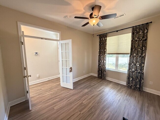 Building Photo - 3 Bedroom 2 Bath House in Brickhope Greens...