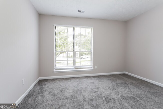 Building Photo - 2921 Sunset Ct