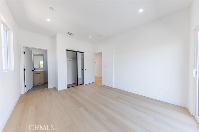 Building Photo - 2847 S Victoria Ave