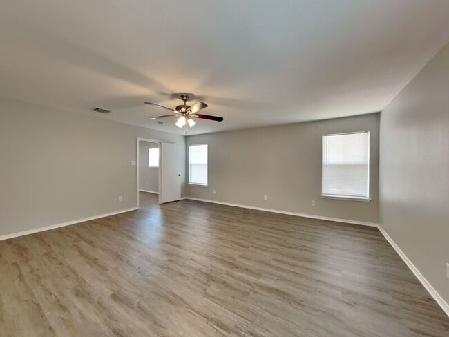 Building Photo - 10408 Woodruff Ct