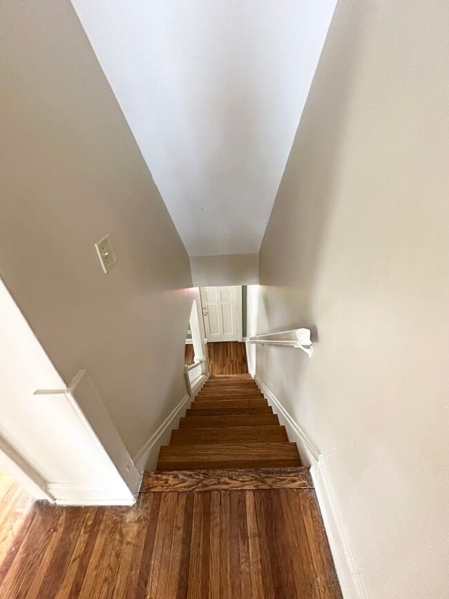 Building Photo - 66 W California Ave