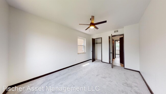 Building Photo - 2 br, 1 bath Apartment - Ridgewood Lofts 6...