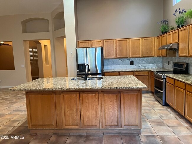 Building Photo - 8032 W Vía Del Sol