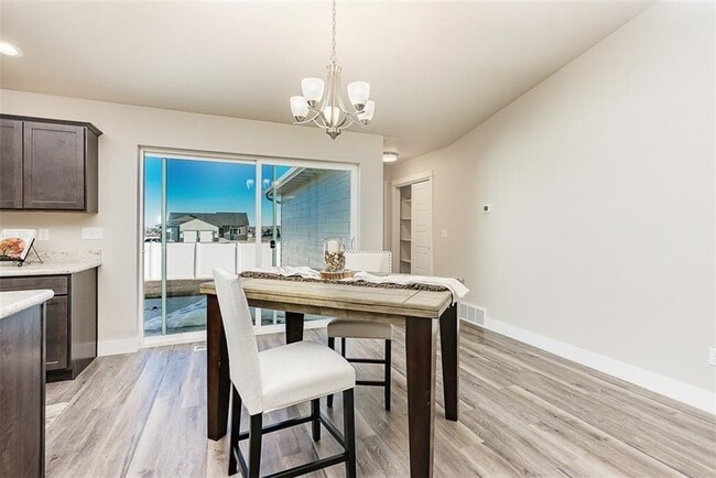 Building Photo - 2321 Gleneagles Blvd