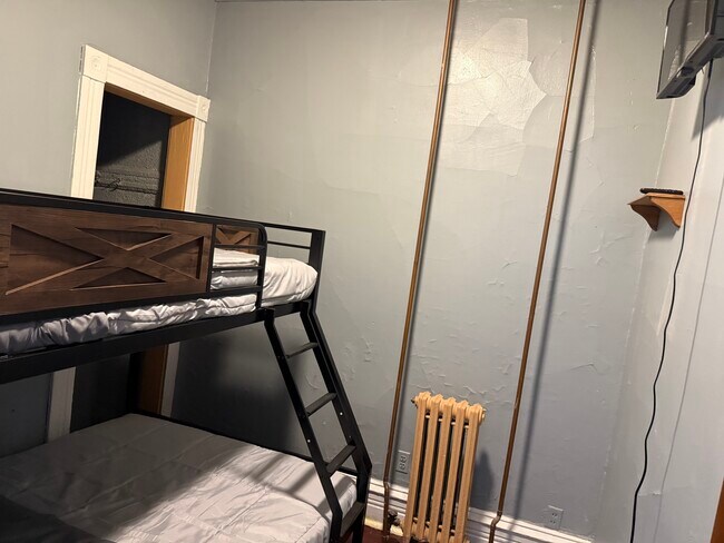 2nd Bedroom - 7351 S Green St