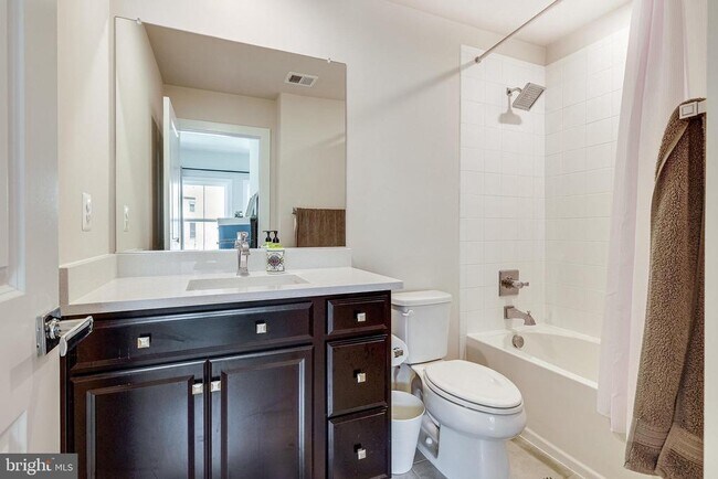 Building Photo - 2335 Water Promenade Ave