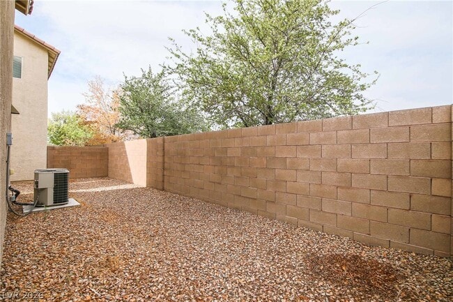 Building Photo - 7204 Platinum Peak Ave