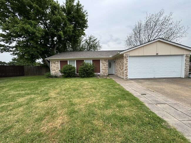 Building Photo - 9811 Claudett Ct