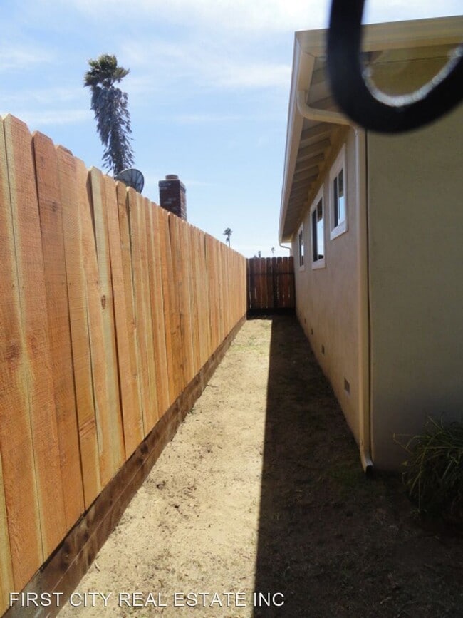 Building Photo - 3 br, 2 bath House - 129 Redondo Court