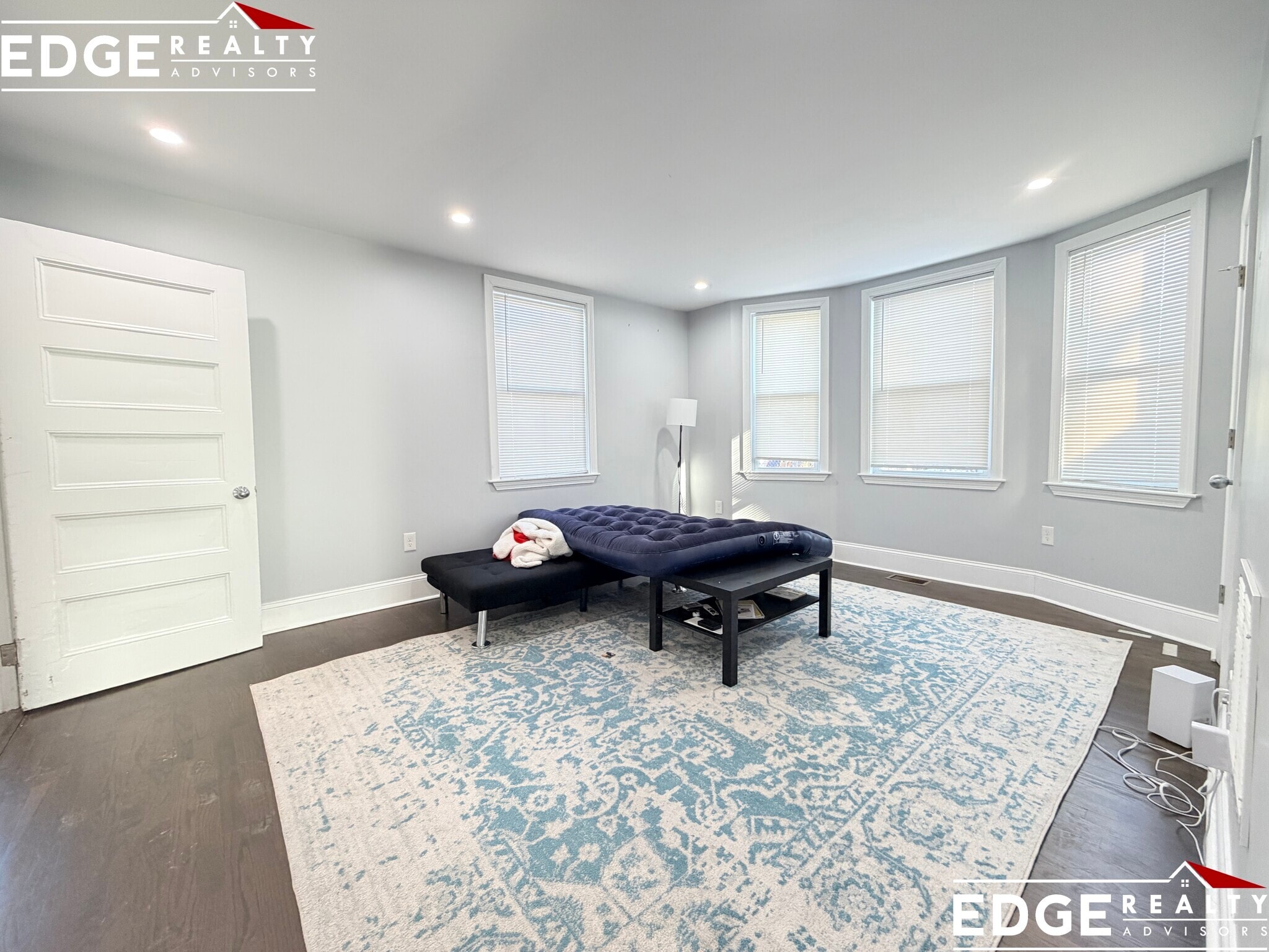 Building Photo - 124 Tremont St