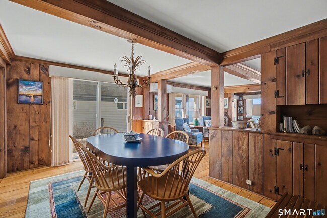 Building Photo - 217 W Shore Ave