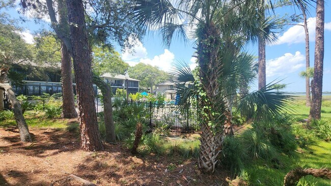Building Photo - Conquistador 2 Bed 2 Bath - Just steps from the pool!