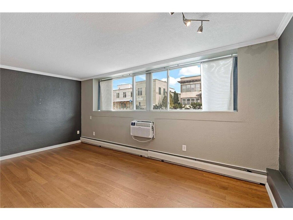 Building Photo - 3120 Hennepin Ave