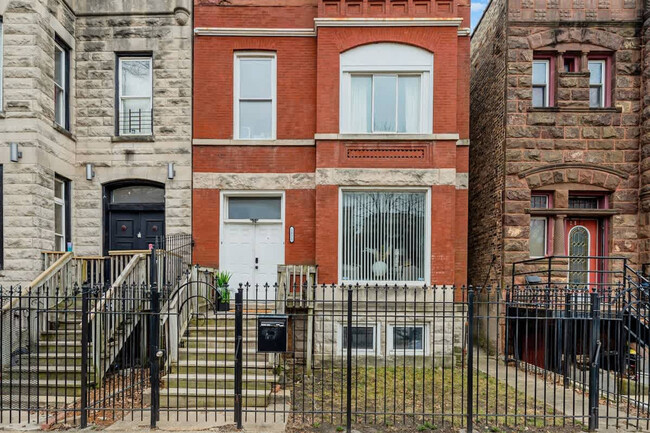 Building Photo - 2851 W Wilcox St