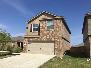 Building Photo - 1657 Amy Dr
