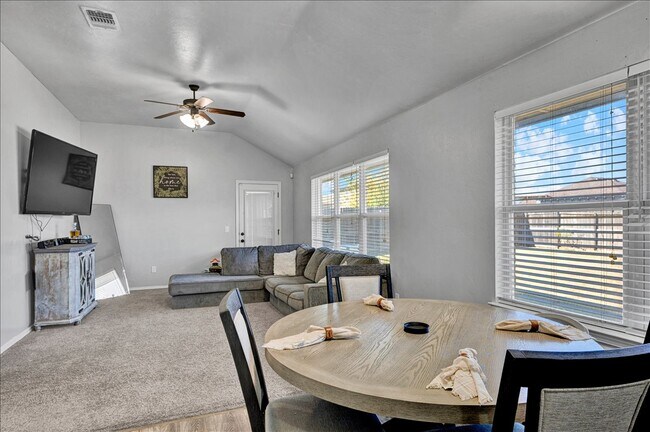 Building Photo - 8601 SW 45th Terrace