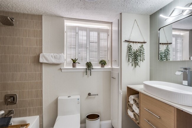 Building Photo - 2119 Quail Run