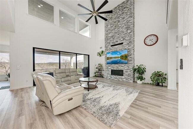 Building Photo - 2420 Novara Trl