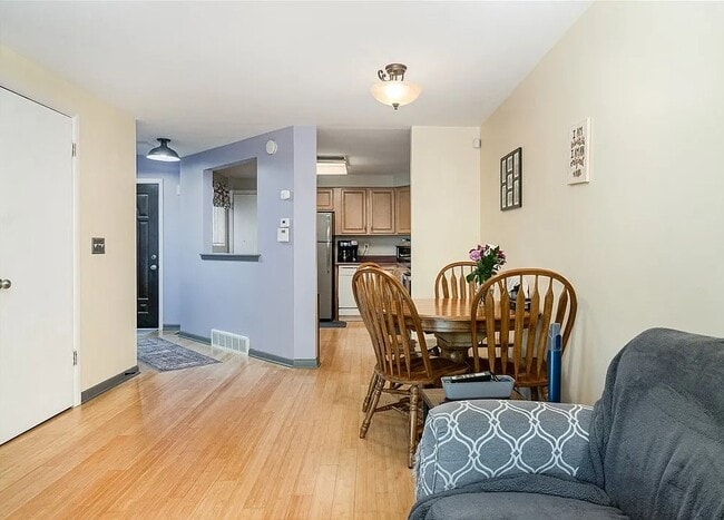 Building Photo - 189 Lookout Cir