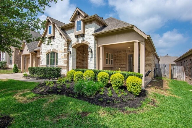 Building Photo - 918 Holly Chapple Dr