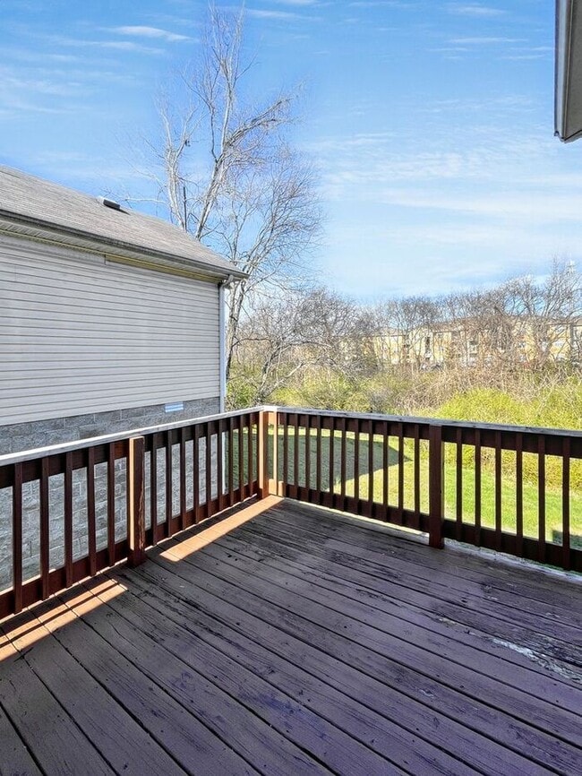 Building Photo - 3-Bedroom Home with Convenient Access to N...