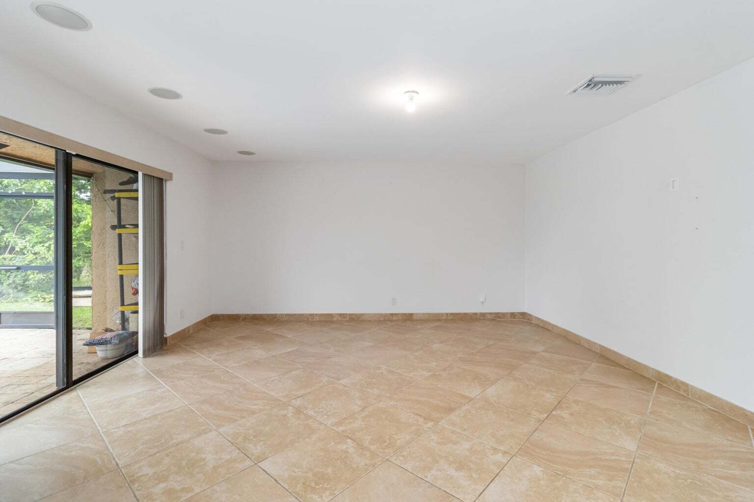 Building Photo - 21920 Holly Tree Way