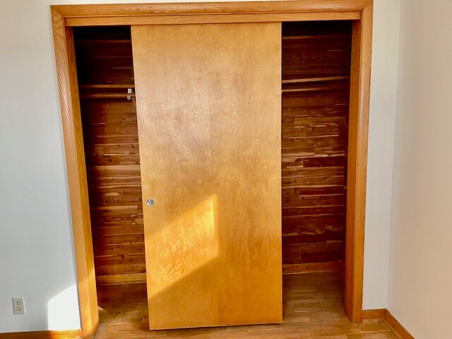 Building Photo - 13905 15 Mile Rd