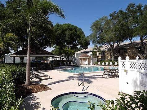 Building Photo - 4509 S Oak Dr
