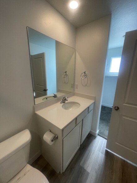 Building Photo - 967 Drifter Ln