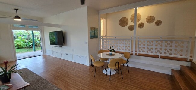 Building Photo - 2 bedroom 2 bath with Study den in Kailua!