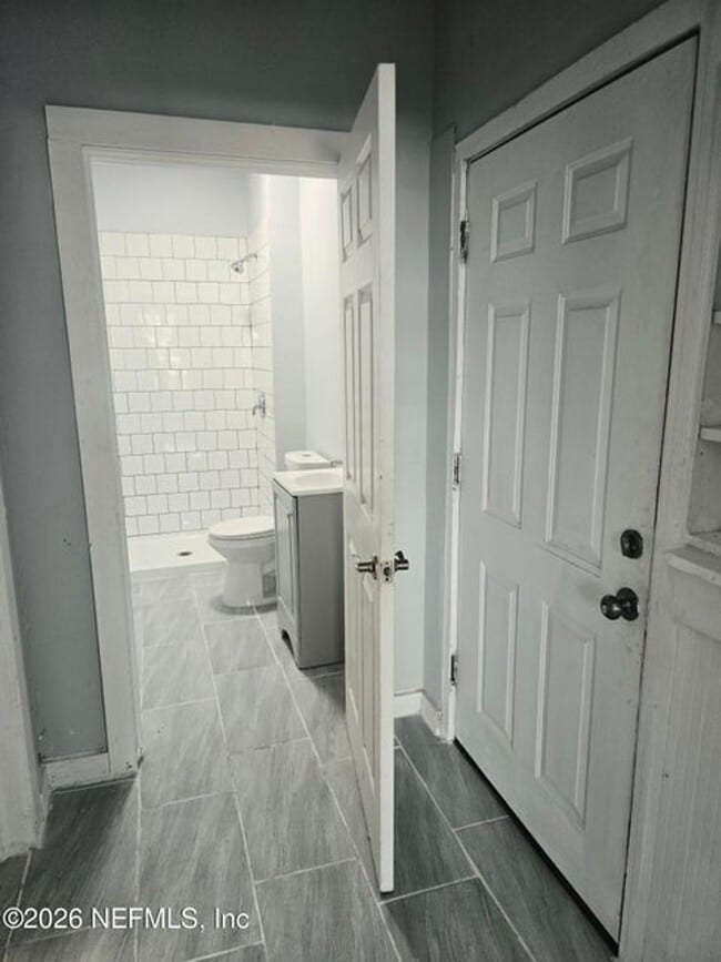 Building Photo - Fully Renovated 3BR/2.5BA Home – Move-in Ready!