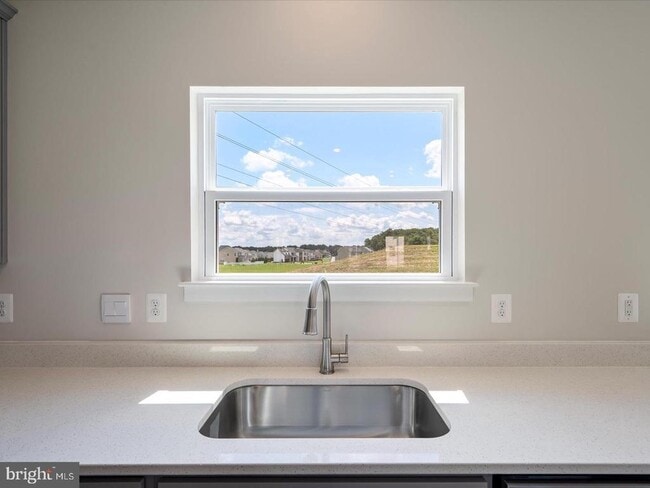 Building Photo - 17 Lyriq Ct