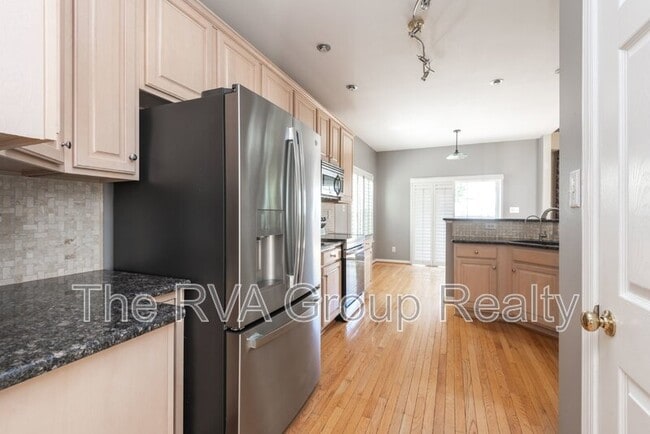 Building Photo - 10528 Runnymeade Dr