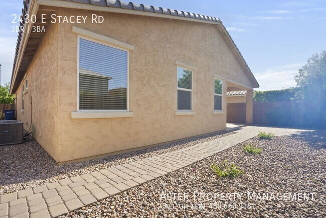 Building Photo - 2430 E Stacey Rd
