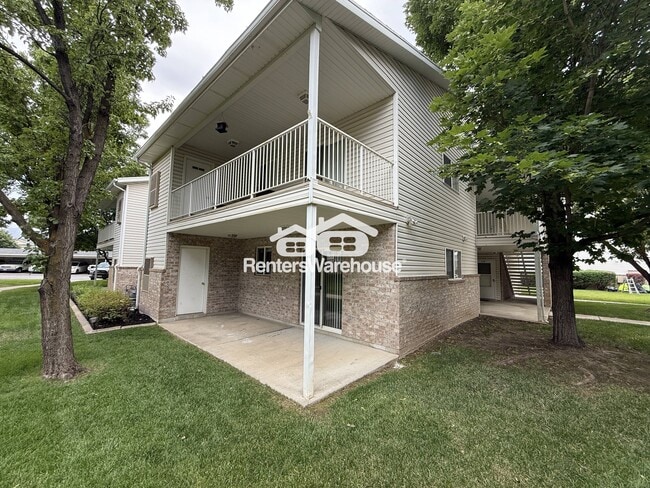 Building Photo - 2421 N 400 E