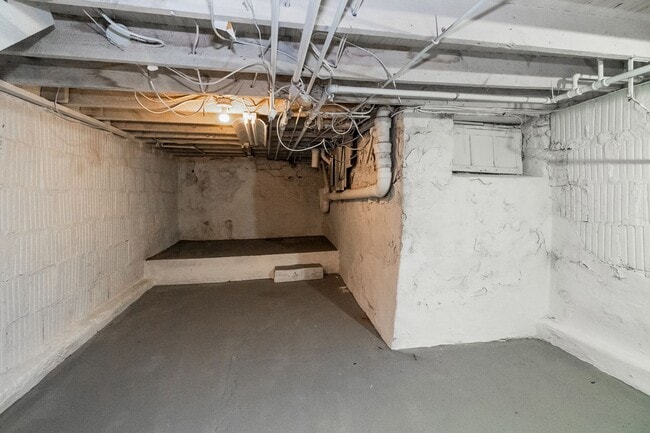 Building Photo - Updated  2BR Home – Walk to Lehigh & Downtown Bethlehem