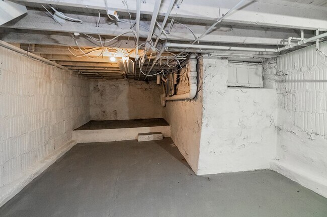 Building Photo - Updated 3BR Home – Walk to Lehigh & Downtown Bethlehem