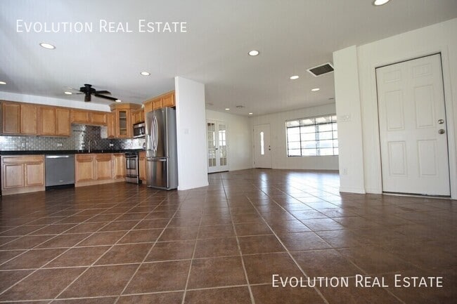 Building Photo - 7448 E Coronado Rd