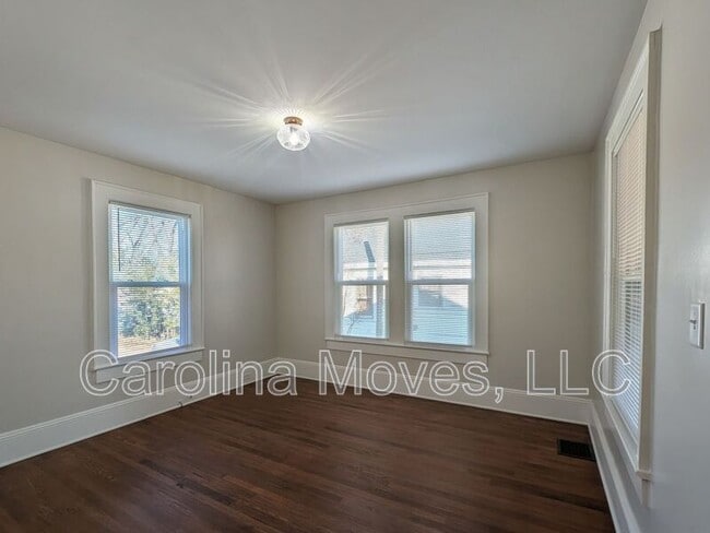 Building Photo - 1102 Easley Bridge Rd