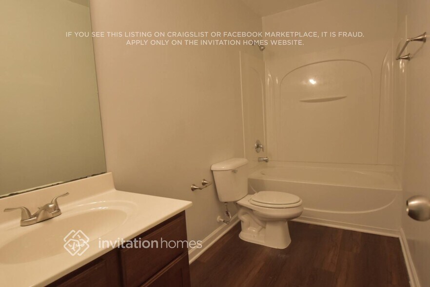 Building Photo - 120 Woodcreek Ln