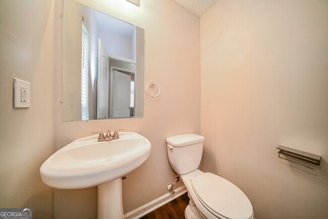 Building Photo - 53 Birchfield Ct