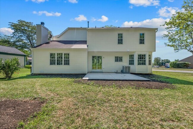 Building Photo - 731 Hickory Ln