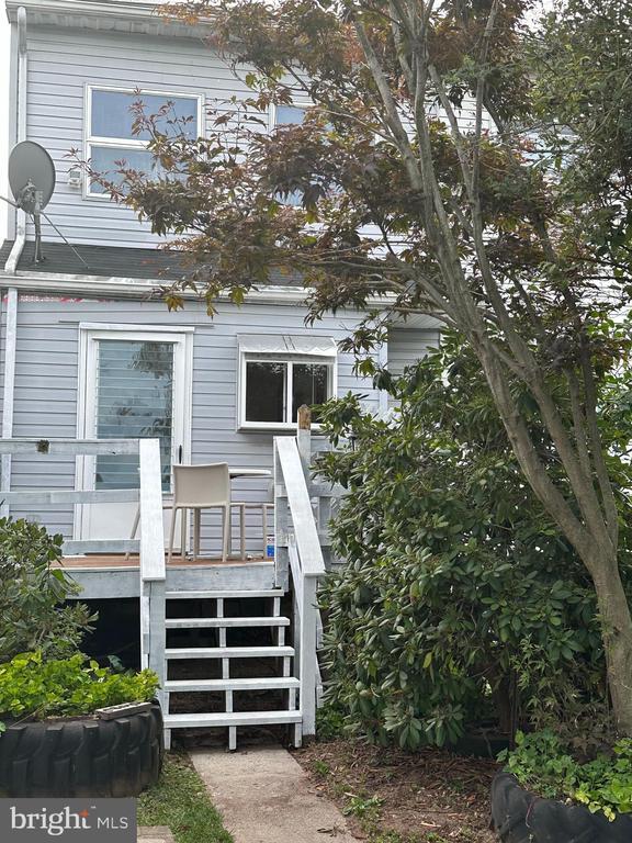 Building Photo - 239 N Stratton St