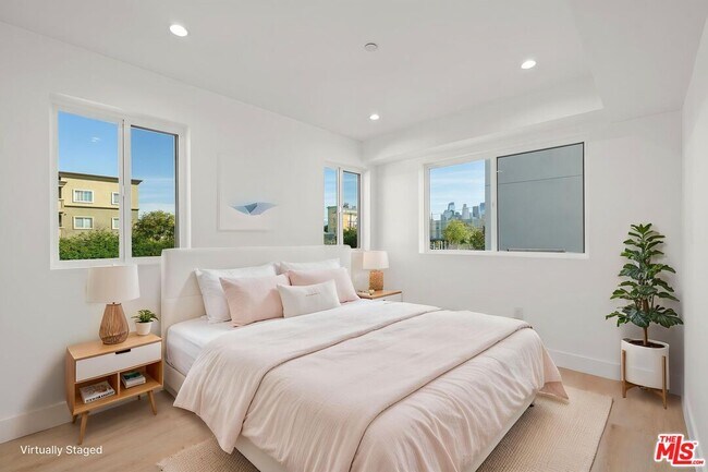 Building Photo - 1933 Magnolia Ave