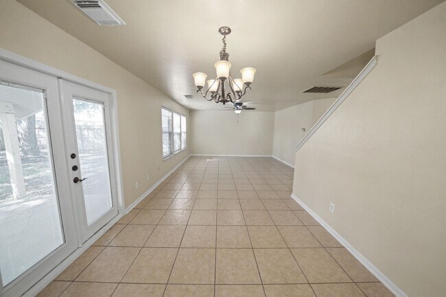 Building Photo - Beautiful 5-Bedroom Home in Schertz - Realtor Commission: $750