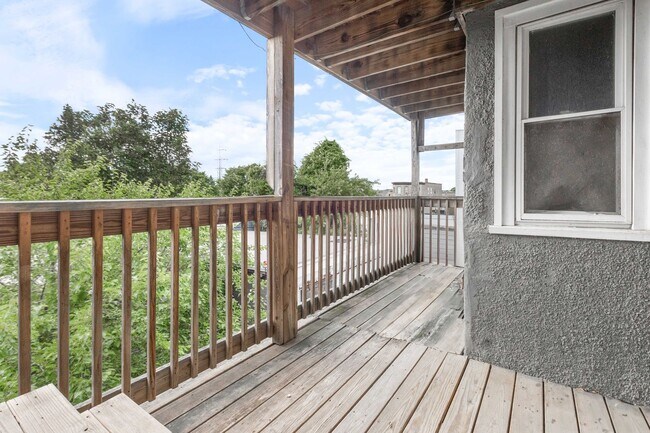 Building Photo - 248 Rantoul St